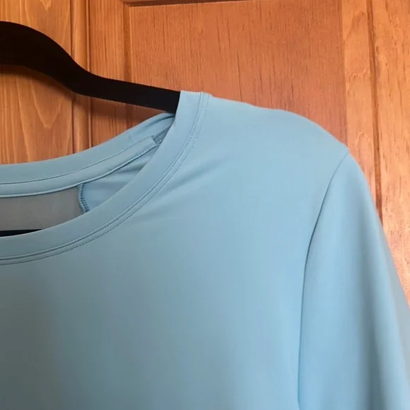 NWT All in Motion Women’s Shirt - Picture 6 of 6